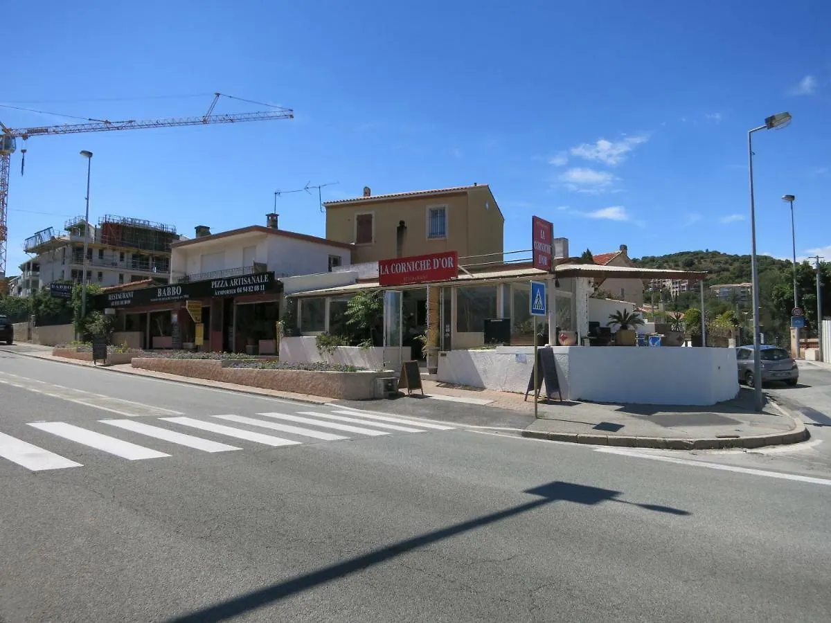 Joli Studio A Front De Mer Saint-Raphael  France