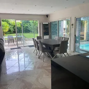  Villa Cassidy France